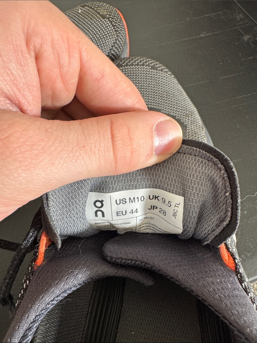 On Cloud mens 10 black CloudBova black flame athletic running shoes - Picture 6 of 7